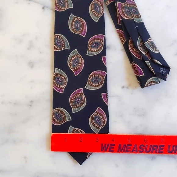NWOT. Clubfellow 100% Italian Silk Tie with Multicolor Design Patterns. - Picture 3 of 5